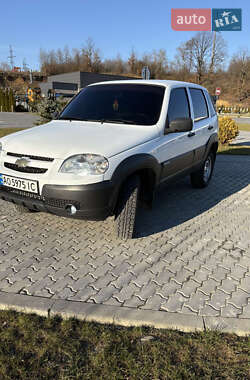 Внедорожник / Кроссовер Chevrolet Niva 2018 в Сваляве