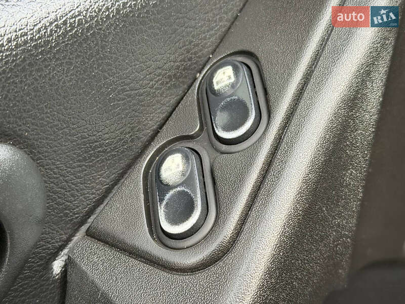 Внедорожник / Кроссовер Chevrolet Niva 2010 в Харькове