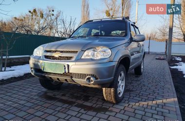 Позашляховик / Кросовер Chevrolet Niva 2011 в Хмільнику