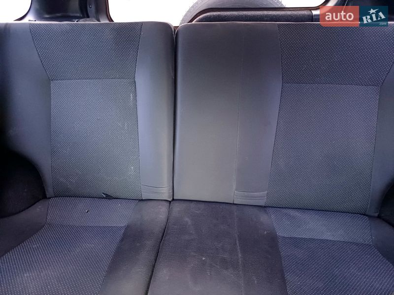 Внедорожник / Кроссовер Chevrolet Niva 2010 в Каменском