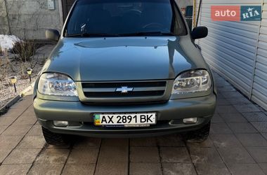 Внедорожник / Кроссовер Chevrolet Niva 2008 в Харькове