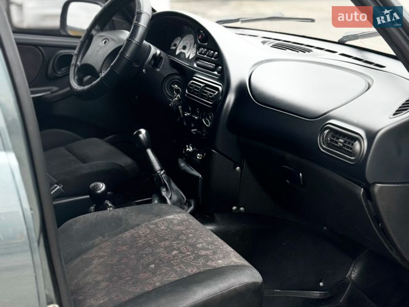 Внедорожник / Кроссовер Chevrolet Niva 2006 в Каменском фото 10 Внедорожник / Кроссовер Chevrolet Niva 2006 в Каменском