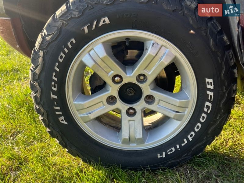 Внедорожник / Кроссовер Chevrolet Niva 2004 в Киеве