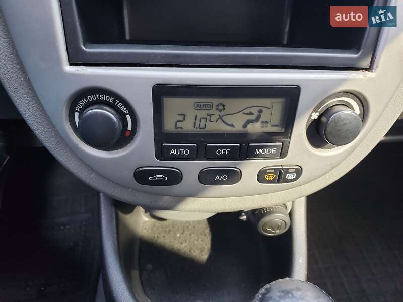 Седан Chevrolet Nubira 2004 в Днепре