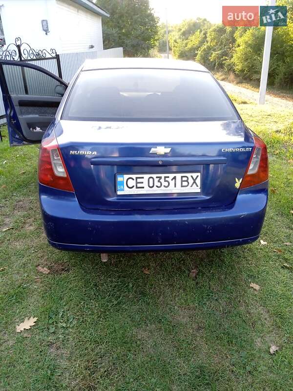 Седан Chevrolet Nubira 2004 в Чернівцях
