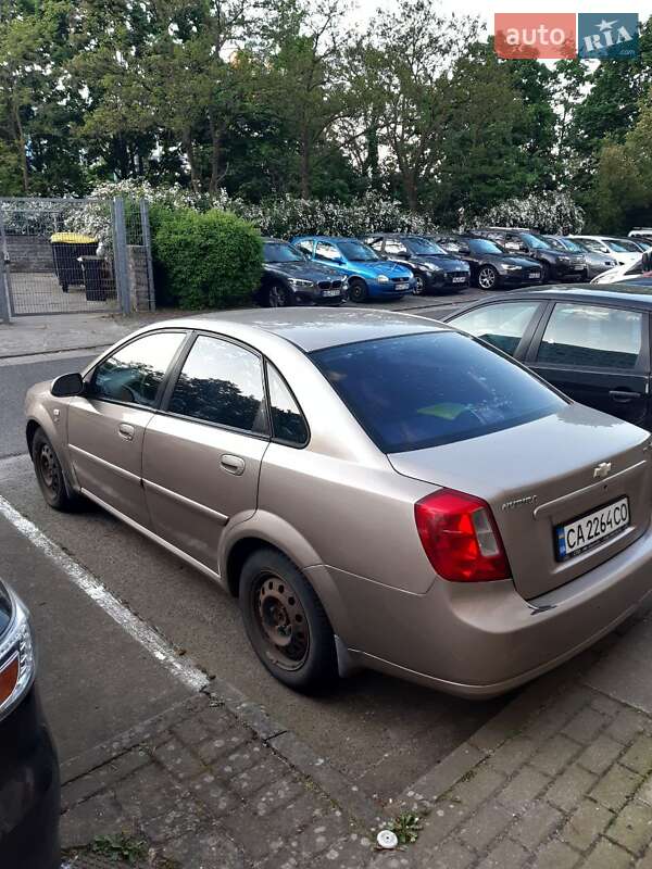 Седан Chevrolet Nubira 2004 в Смеле