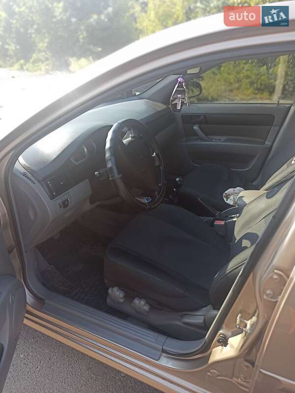 Седан Chevrolet Nubira 2004 в Первомайске