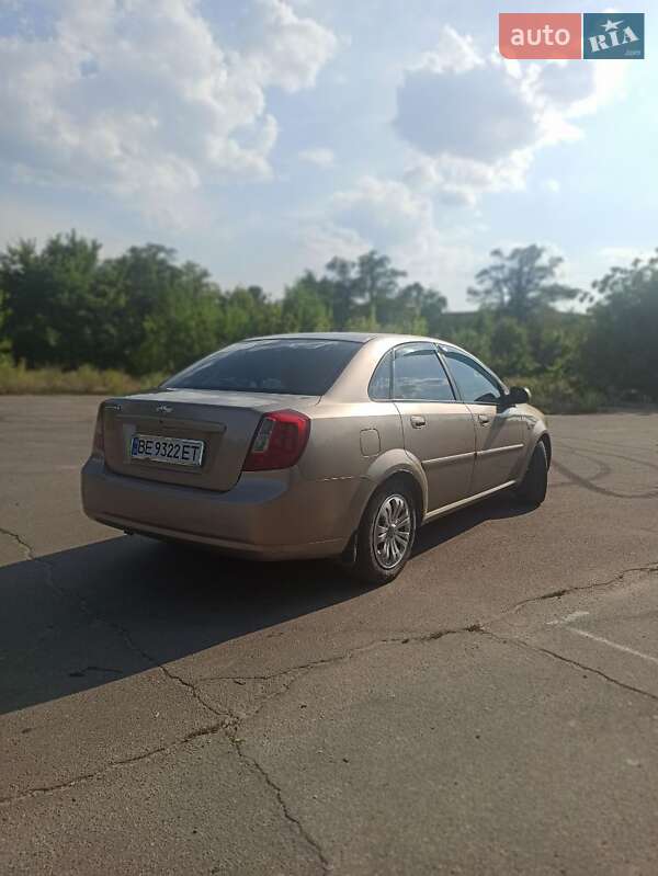 Седан Chevrolet Nubira 2004 в Первомайске