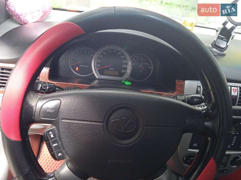 Седан Chevrolet Nubira 2004 в Хмельницком