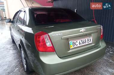 Седан Chevrolet Nubira 2004 в Бродах