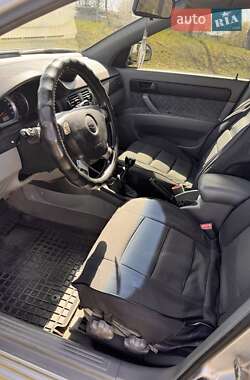 Седан Chevrolet Nubira 2004 в 