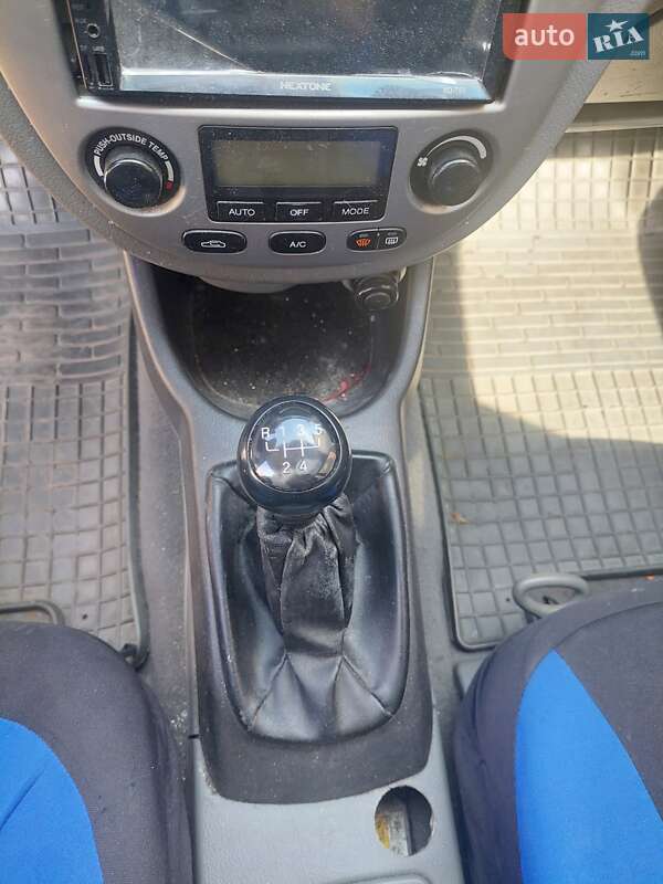 Седан Chevrolet Nubira 2004 в Кременчуге