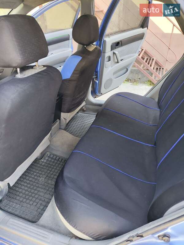 Седан Chevrolet Nubira 2004 в Кременчуге