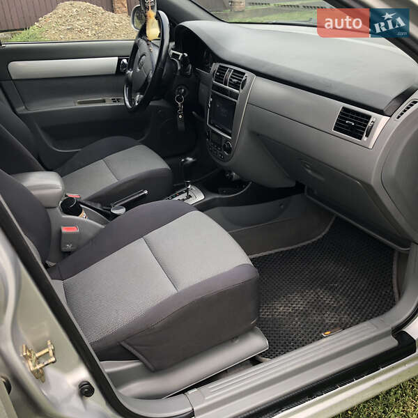 Седан Chevrolet Nubira 2005 в Жидачове