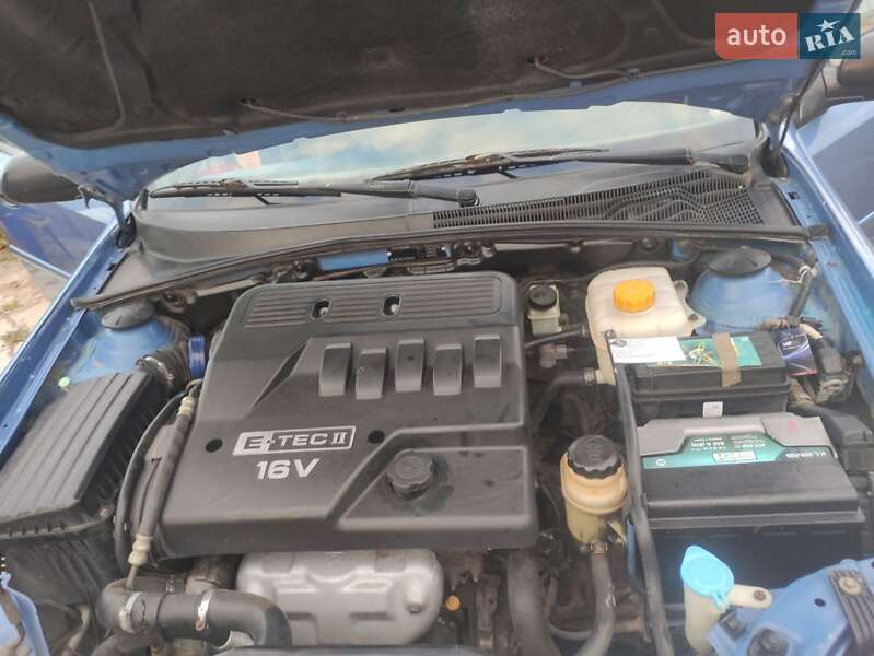 Седан Chevrolet Nubira 2004 в Миколаєві