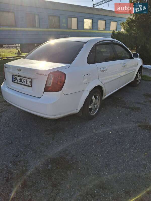 Седан Chevrolet Nubira 2007 в Знаменке