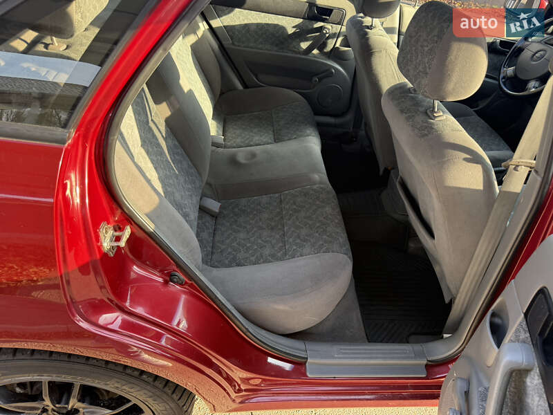 Седан Chevrolet Nubira 2004 в Черкасах фото 22 Седан Chevrolet Nubira 2004 в Черкасах