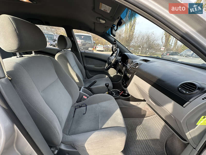 Универсал Chevrolet Nubira 2005 в Николаеве фото 12 Универсал Chevrolet Nubira 2005 в Николаеве