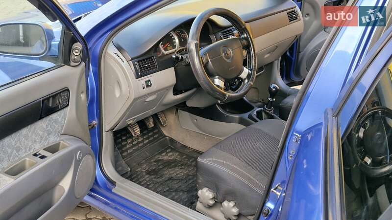 Седан Chevrolet Nubira 2004 в Хмельницком