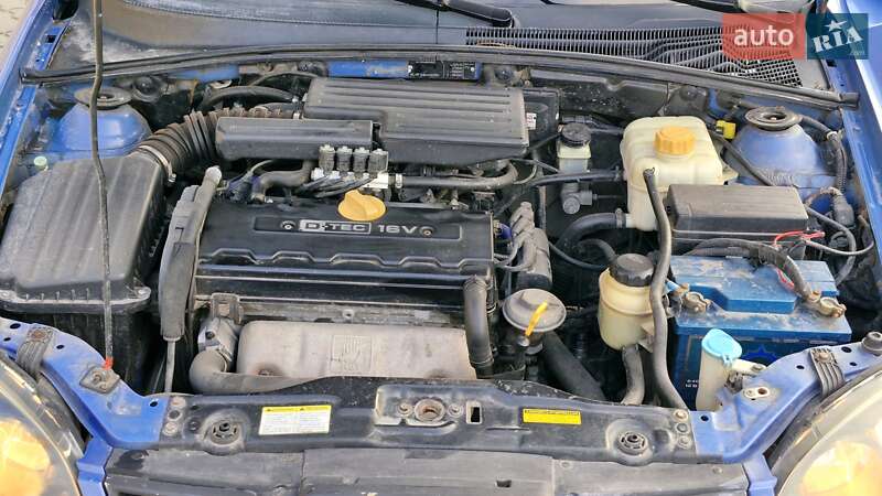 Седан Chevrolet Nubira 2004 в Хмельницком