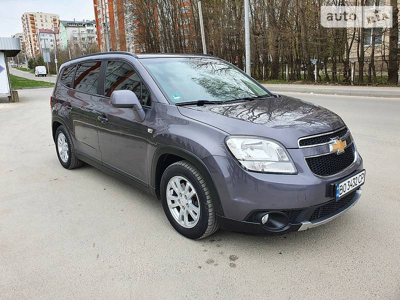 Минивэн Chevrolet Orlando 2011 в 
