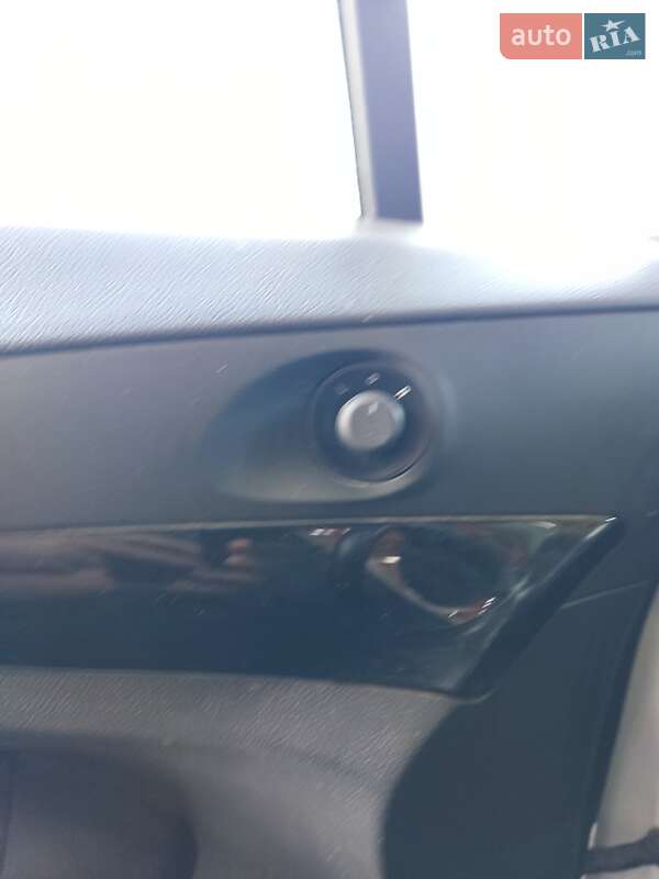 Минивэн Chevrolet Orlando 2011 в Полтаве фото 11 Минивэн Chevrolet Orlando 2011 в Полтаве