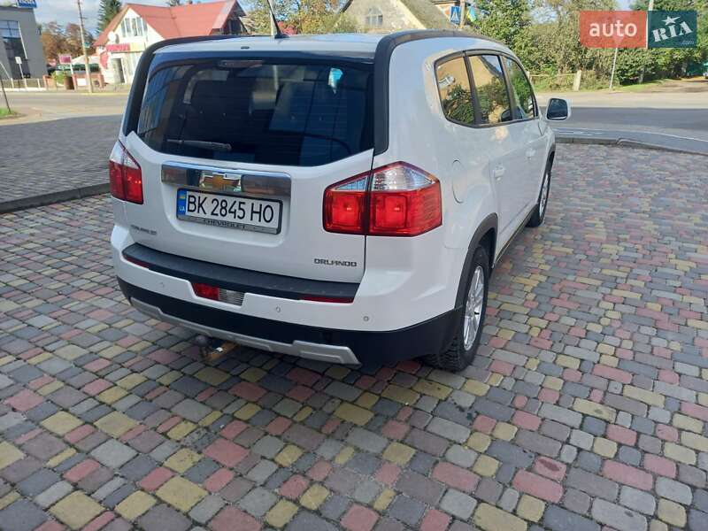 Минивэн Chevrolet Orlando 2012 в Дубно