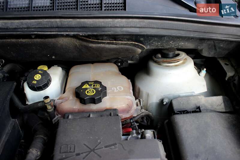 Минивэн Chevrolet Orlando 2012 в Сарнах