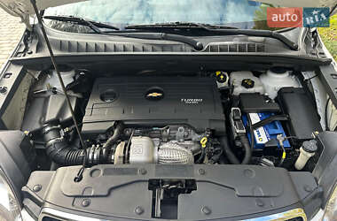 Минивэн Chevrolet Orlando 2012 в 