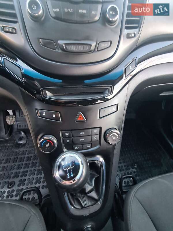 Минивэн Chevrolet Orlando 2012 в Черноморске
