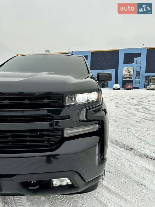 Пикап Chevrolet Silverado 2018 в 