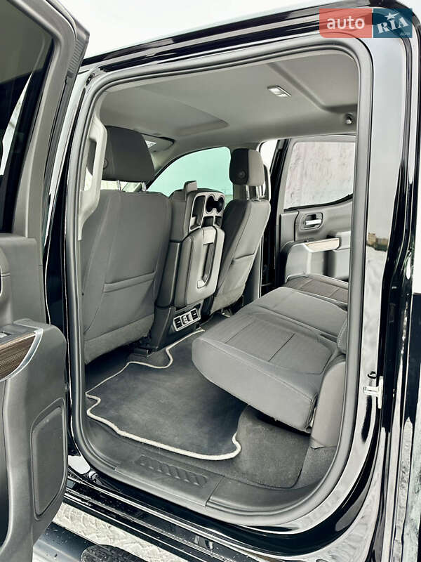 Пікап Chevrolet Silverado 2018 в Києві