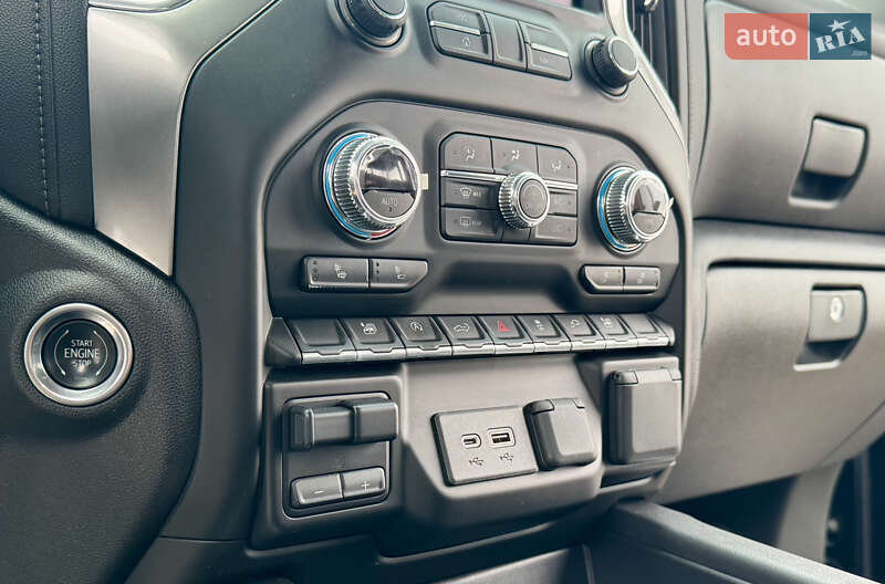 Пикап Chevrolet Silverado 2020 в Житомире фото 40 Пикап Chevrolet Silverado 2020 в Житомире