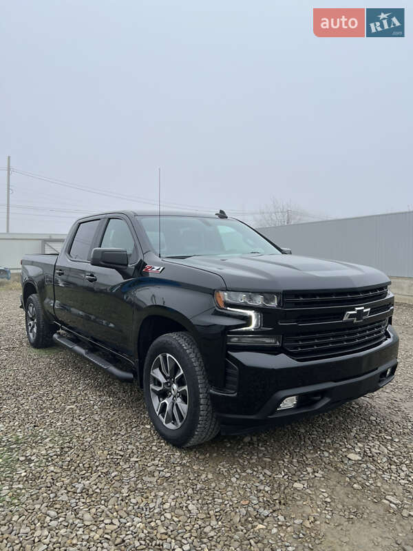 Chevrolet Silverado 2021