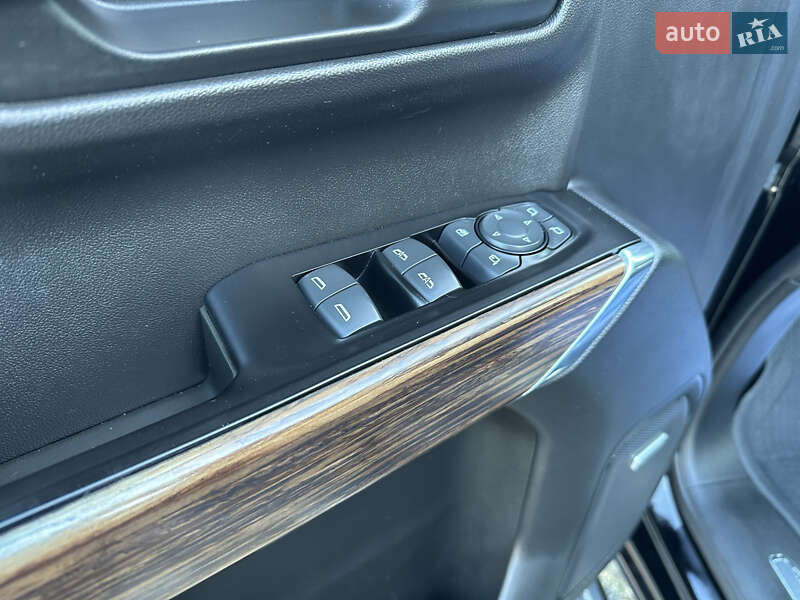 Пикап Chevrolet Silverado 2019 в Луцке