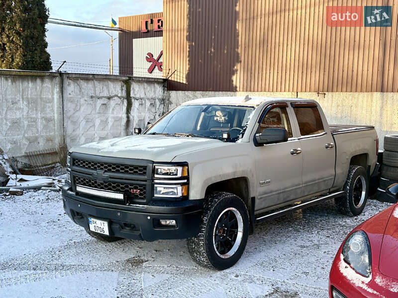 Пикап Chevrolet Silverado 2015 в Ровно