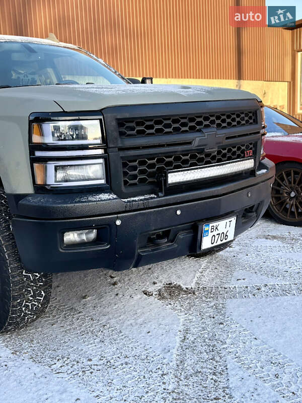 Пикап Chevrolet Silverado 2015 в Ровно