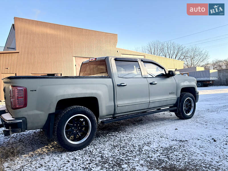 Пикап Chevrolet Silverado 2015 в Ровно