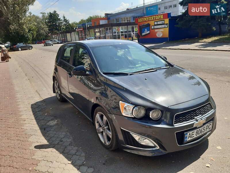 Хетчбек Chevrolet Sonic 2015 в Кривому Розі