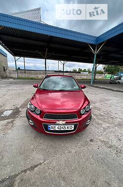 Хэтчбек Chevrolet Sonic 2014 в Каменском