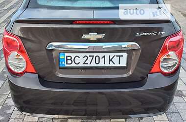 Седан Chevrolet Sonic 2014 в Львове