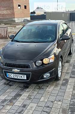 Седан Chevrolet Sonic 2014 в Львові