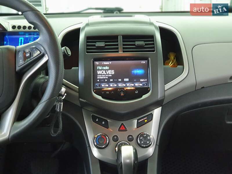 Хэтчбек Chevrolet Sonic 2013 в Днепре фото 5 Хэтчбек Chevrolet Sonic 2013 в Днепре