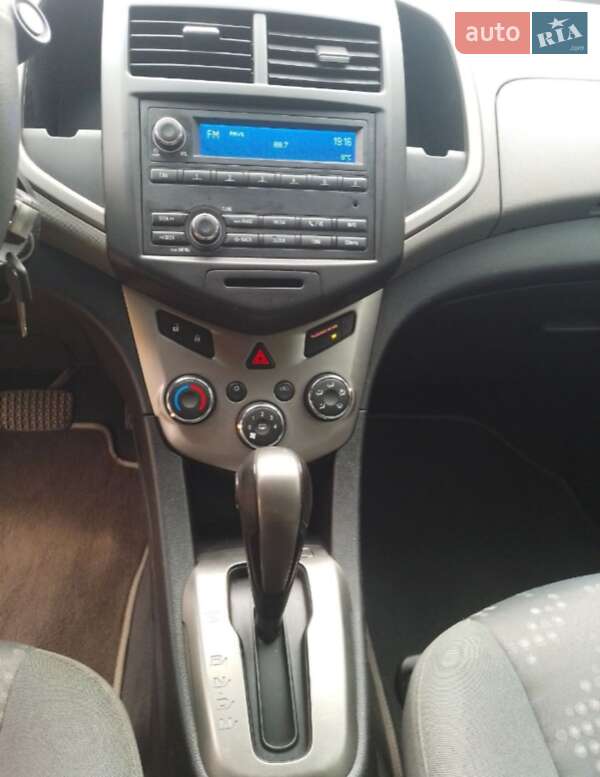 Седан Chevrolet Sonic 2015 в Києві фото 12 Седан Chevrolet Sonic 2015 в Києві