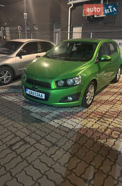 Хетчбек Chevrolet Sonic 2014 в Софіївській Борщагівці