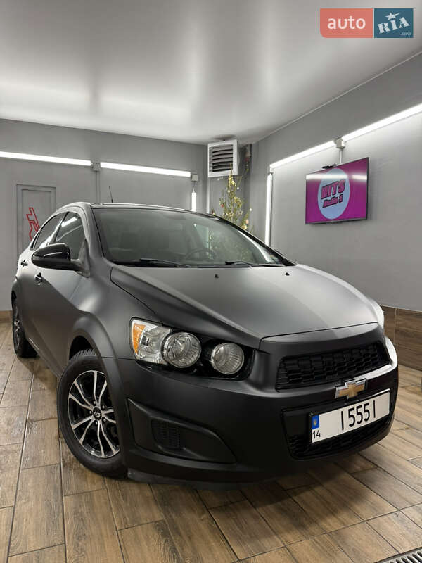 Седан Chevrolet Sonic 2012 в Львові