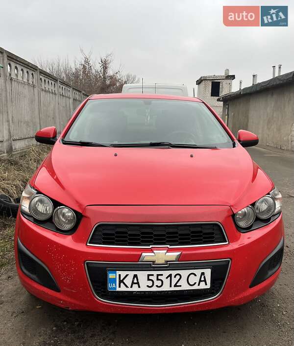 Седан Chevrolet Sonic 2014 в Києві