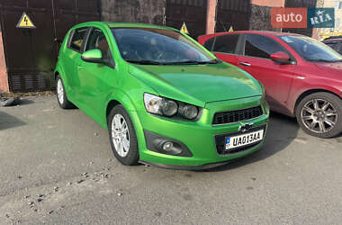 Хэтчбек Chevrolet Sonic 2014 в Киеве