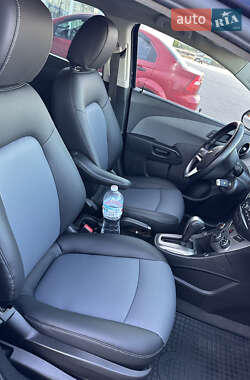 Седан Chevrolet Sonic 2014 в 
