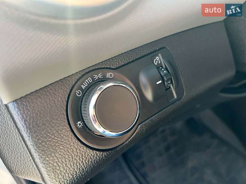 Седан Chevrolet Sonic 2019 в Одессе